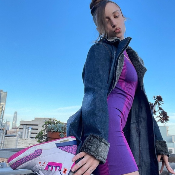 Lili taking over for the 99 n tha 2000s!!! - Picture 1 of 1